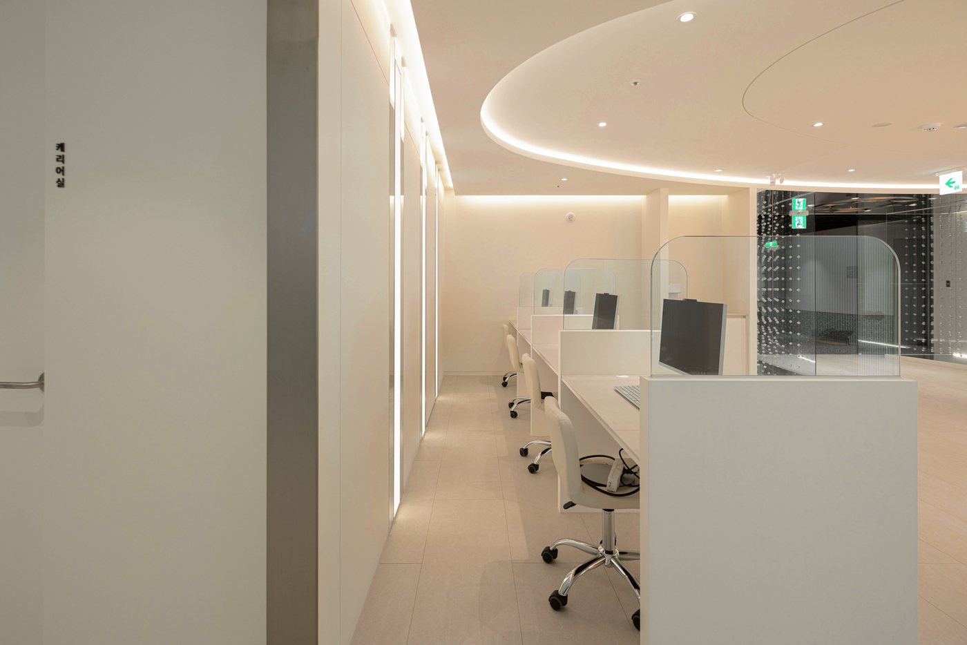 Patient intake desks, Beauty Z Skin Clinic Myeongdong
