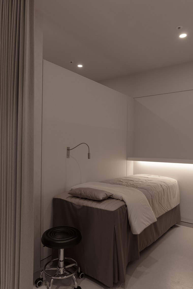 Private treatment room, Beauty Z Skin Clinic Myeongdong